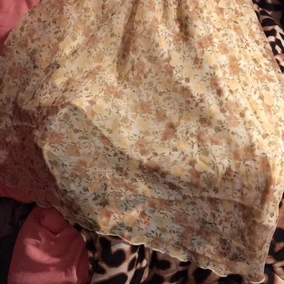 A kids dress. - Picture 3 of 3